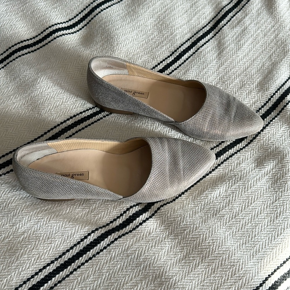 Paul Green Women’s flats Naomi Metallic Pointed Toe leather size 3 (5.5 US)